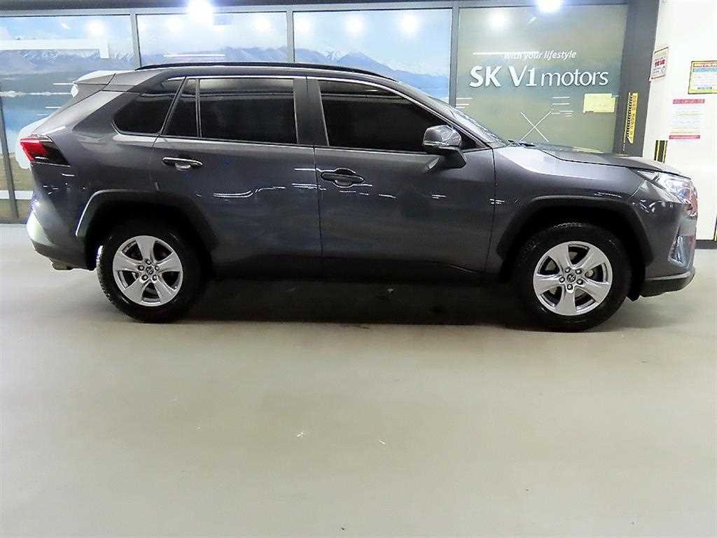 토요타 라브4 RAV4(5세대) 2.5 2WD 이미지 3