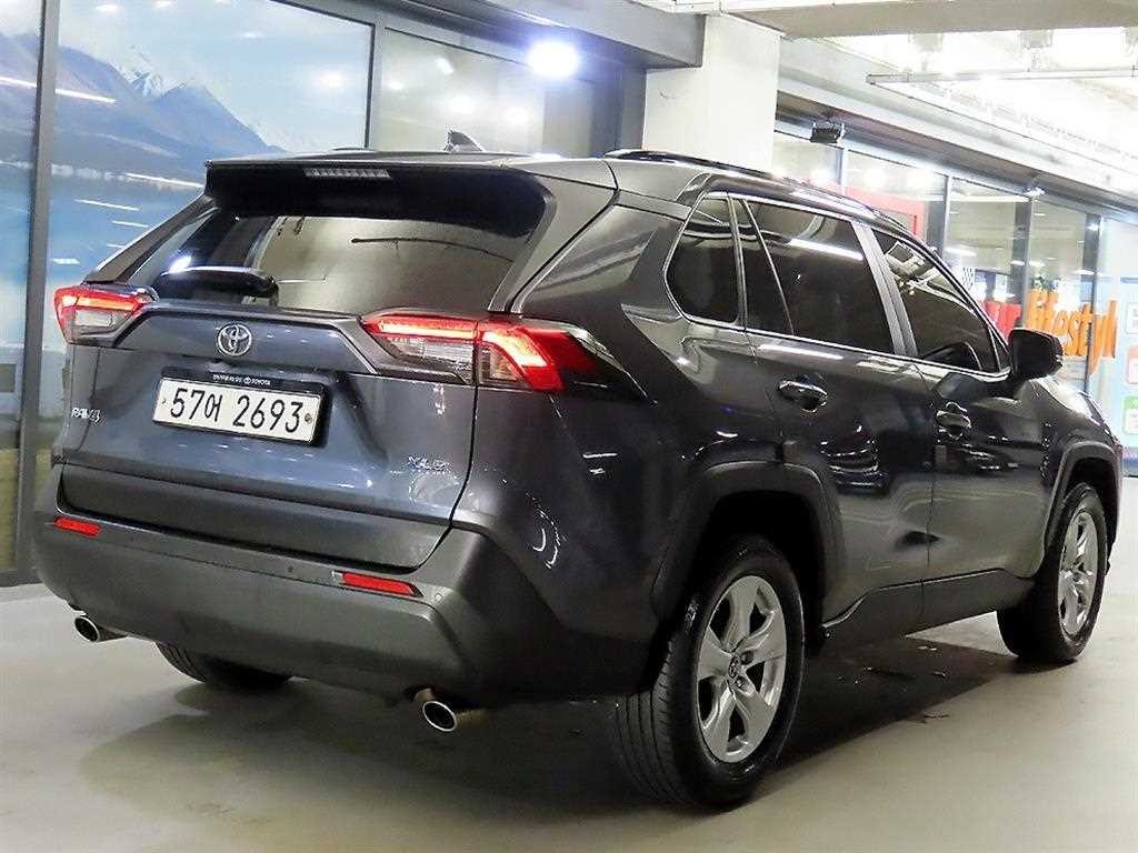 토요타 라브4 RAV4(5세대) 2.5 2WD 이미지 4