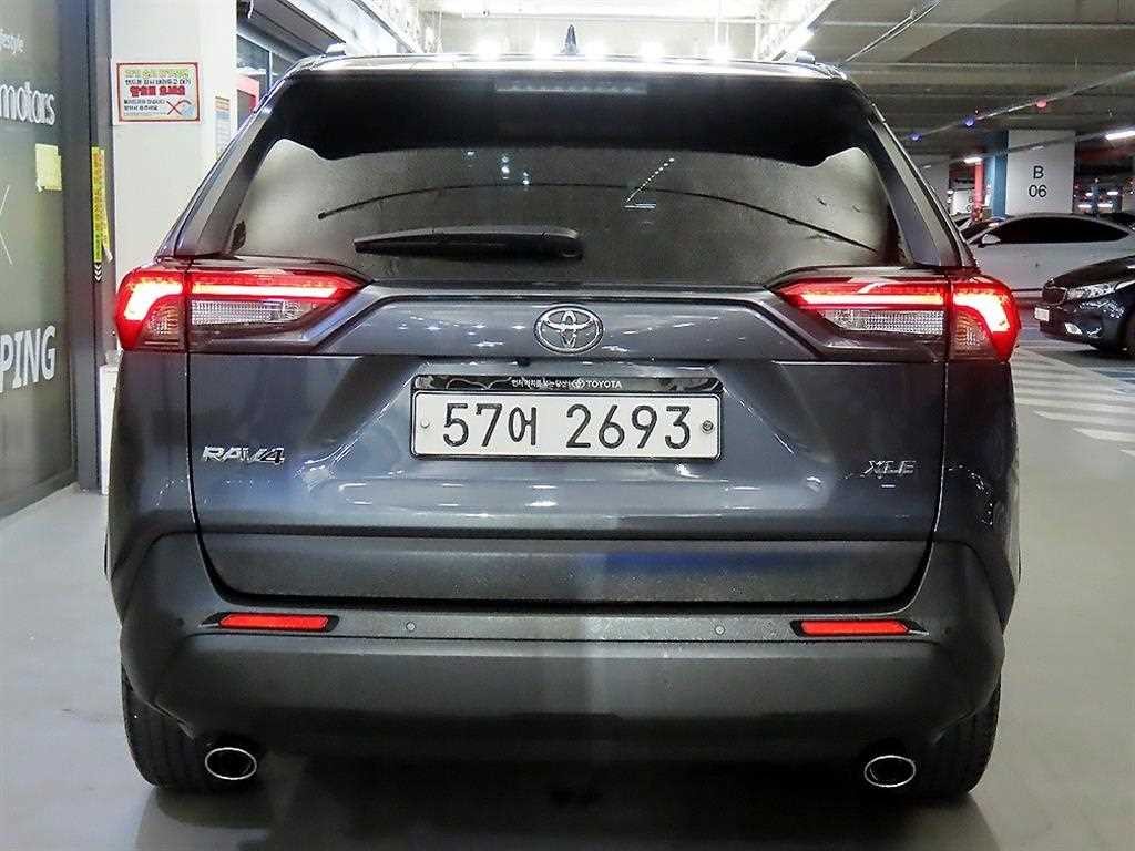 토요타 라브4 RAV4(5세대) 2.5 2WD 이미지 5