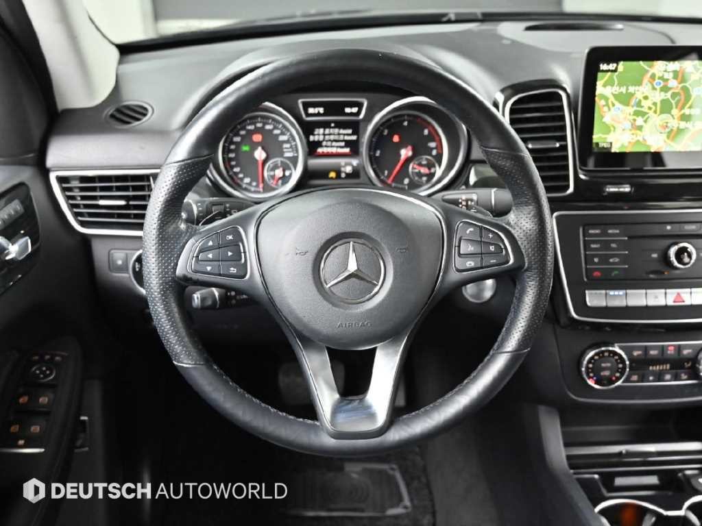 벤츠 GLE 클래스 GLE 클래스 W166 GLE 350 d 4MATIC 이미지 13