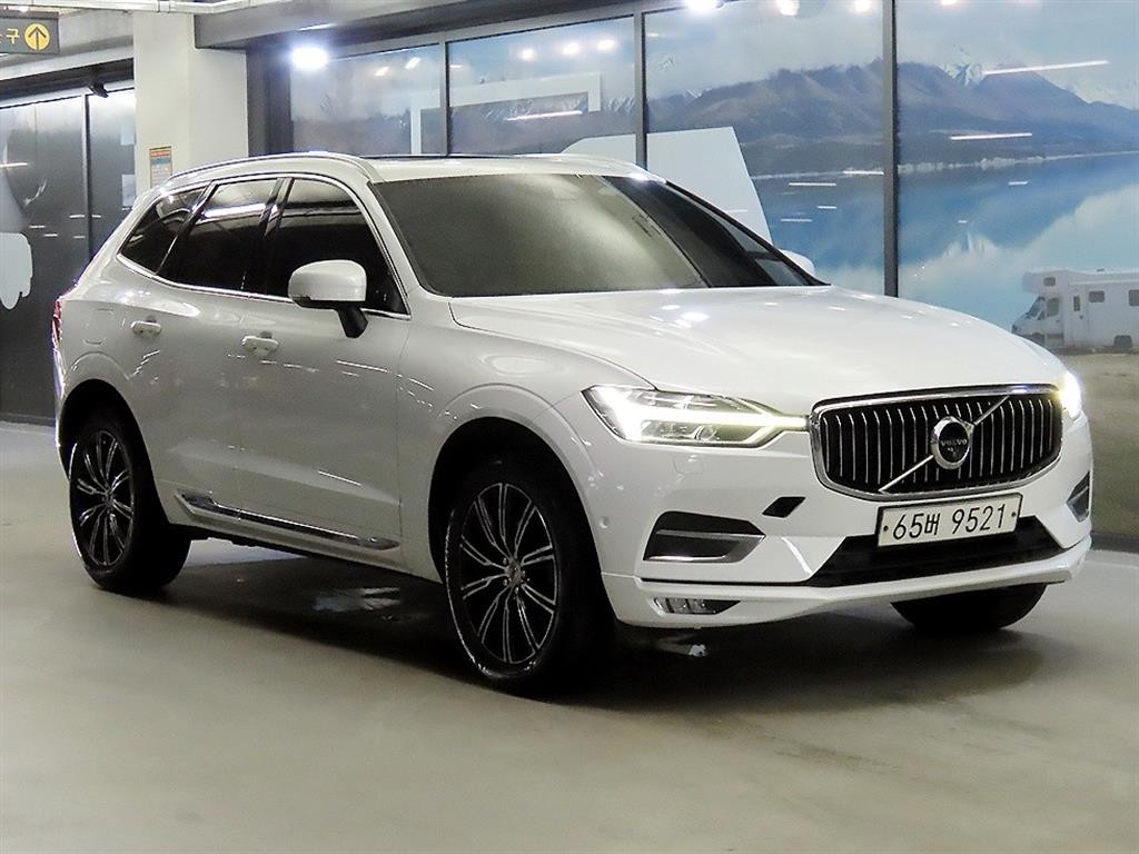 볼보 XC60 XC60(2세대) D4 AWD 인스크립션 이미지 1