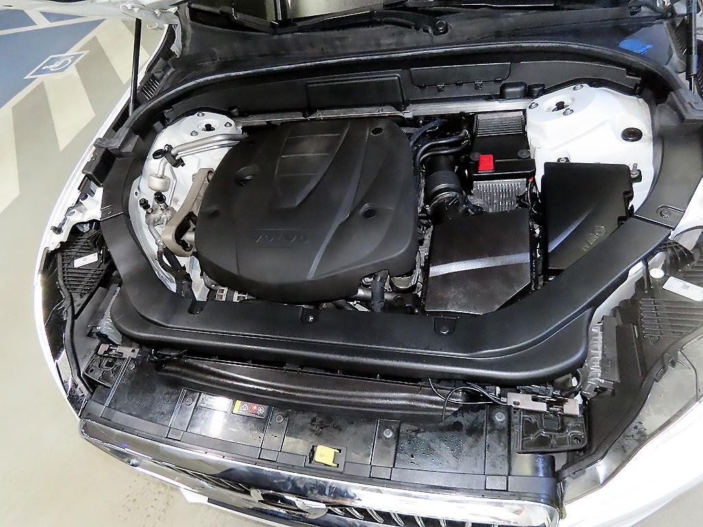 볼보 XC60 XC60(2세대) D4 AWD 인스크립션 이미지 19