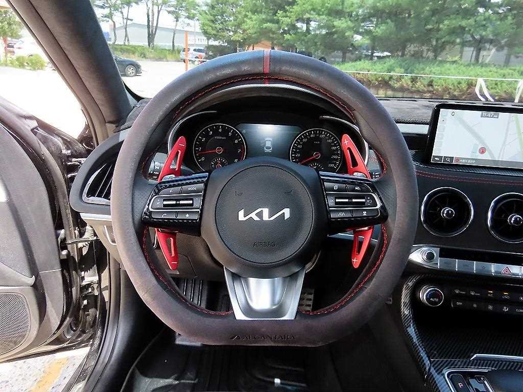 기아 스팅어 스팅어 마이스터 AWD 3.3 GT 아크로 에디션 이미지 8