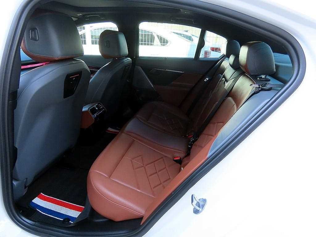BMW 5시리즈 5시리즈 (G60) 530i xDrive M 스포츠 이미지 6