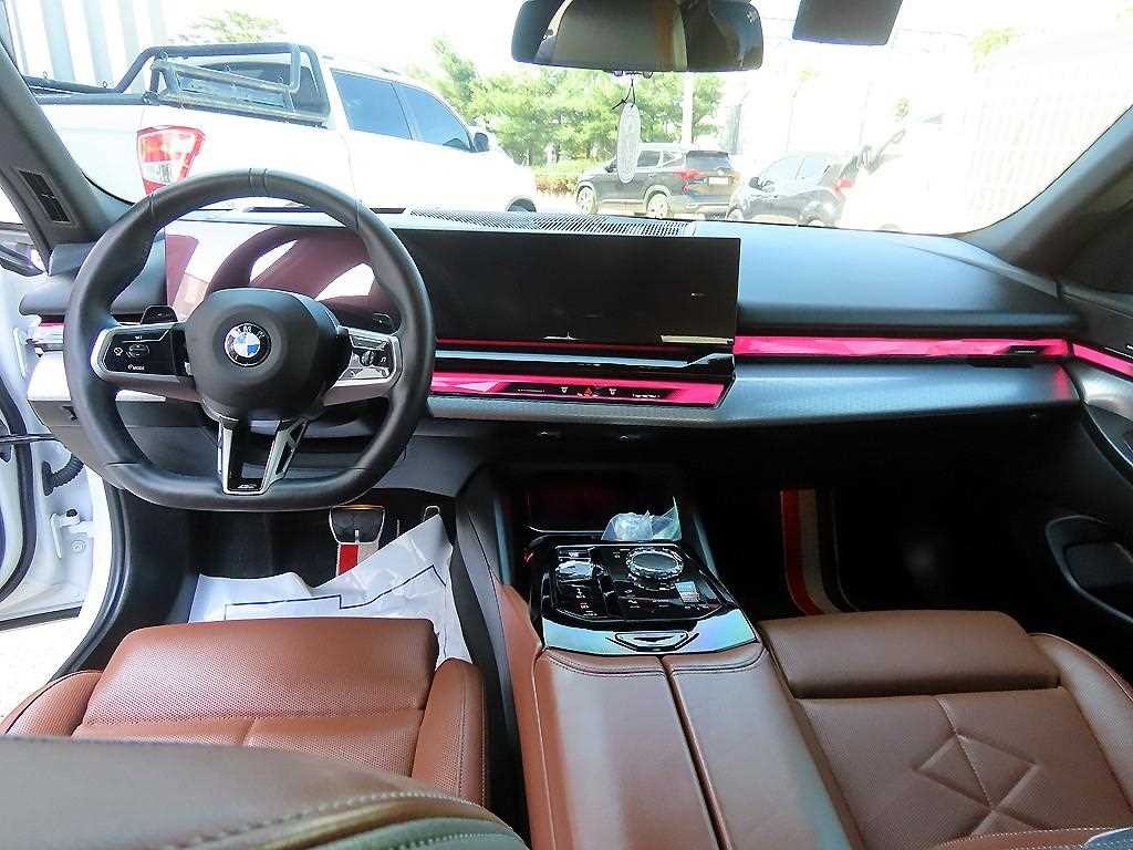 BMW 5시리즈 5시리즈 (G60) 530i xDrive M 스포츠 이미지 7