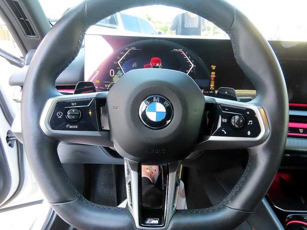 BMW 5시리즈 5시리즈 (G60) 530i xDrive M 스포츠 이미지 8