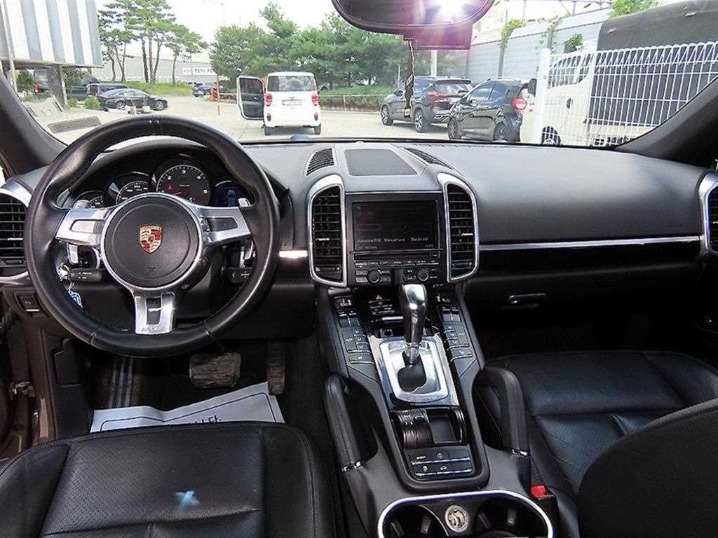 포르쉐 카이엔 뉴 카이엔 3.0 디젤 이미지 7