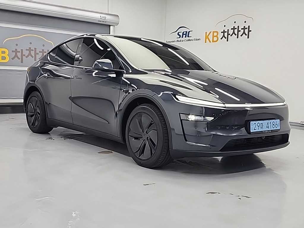 테슬라 모델 Y 롱 레인지 이미지 4