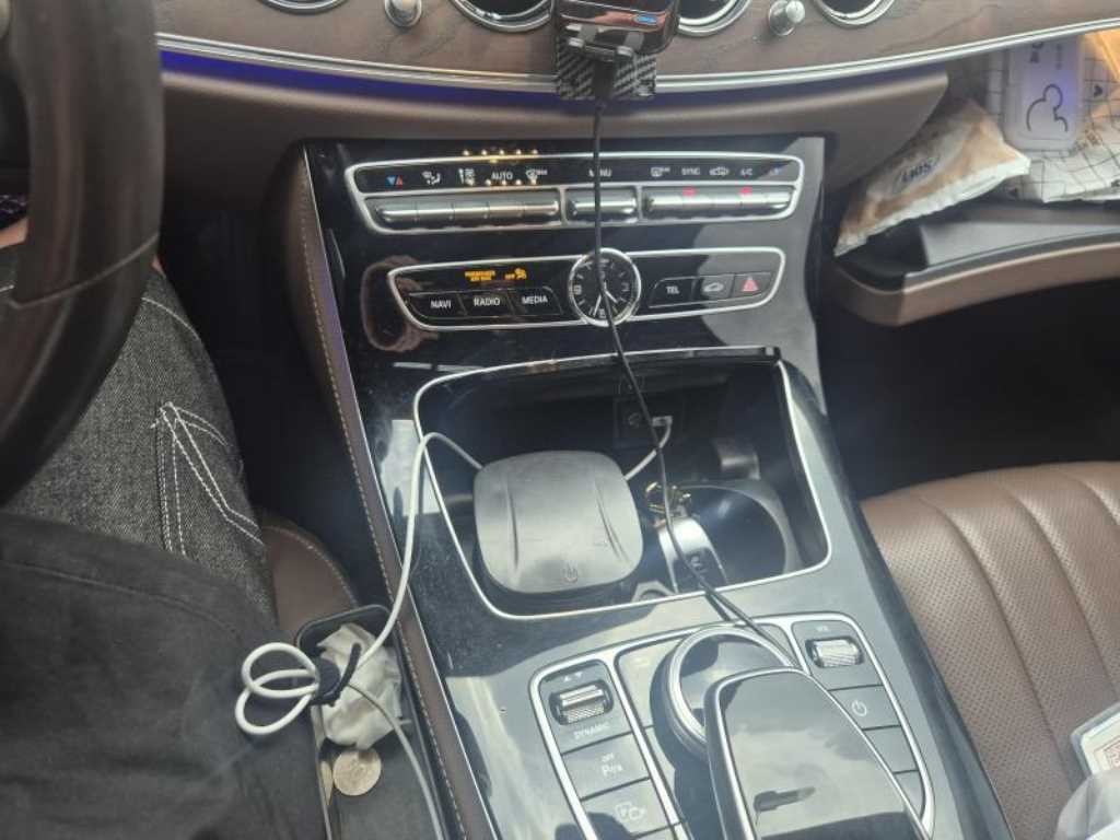 벤츠 E 클래스 E-클래스 W213 E300 4MATIC 익스클루시브 이미지 11