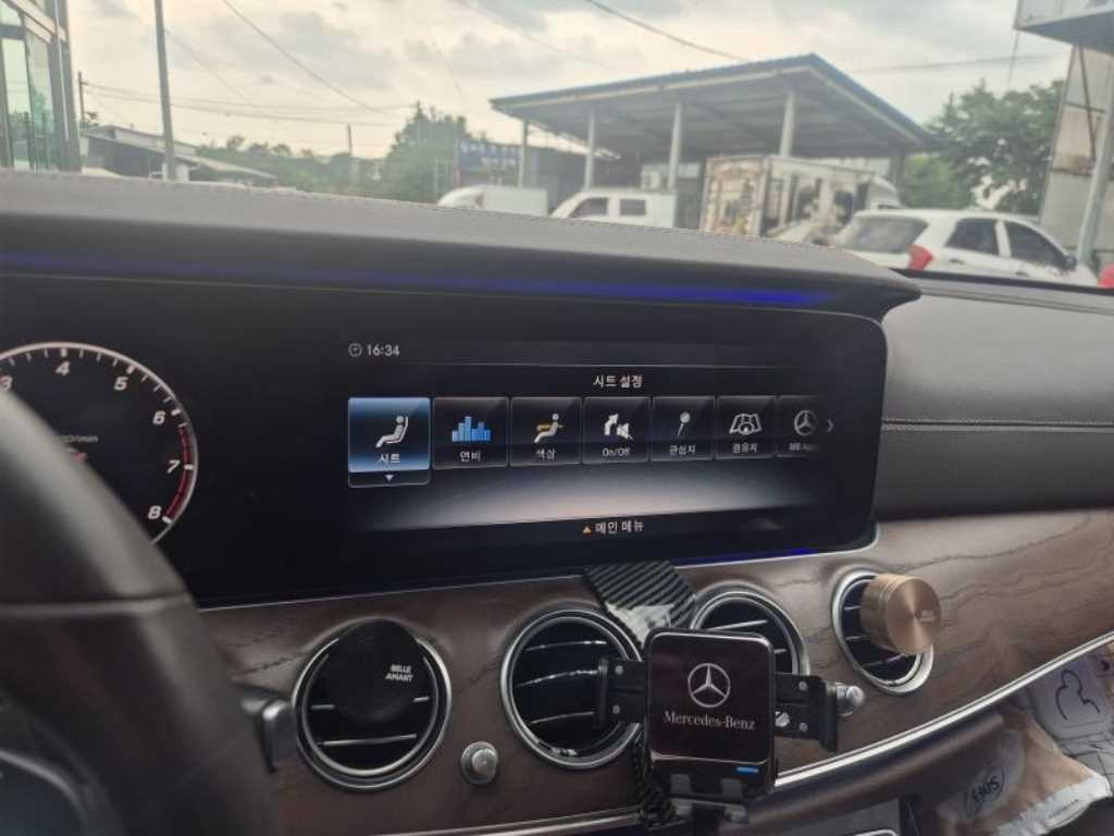 벤츠 E 클래스 E-클래스 W213 E300 4MATIC 익스클루시브 이미지 13