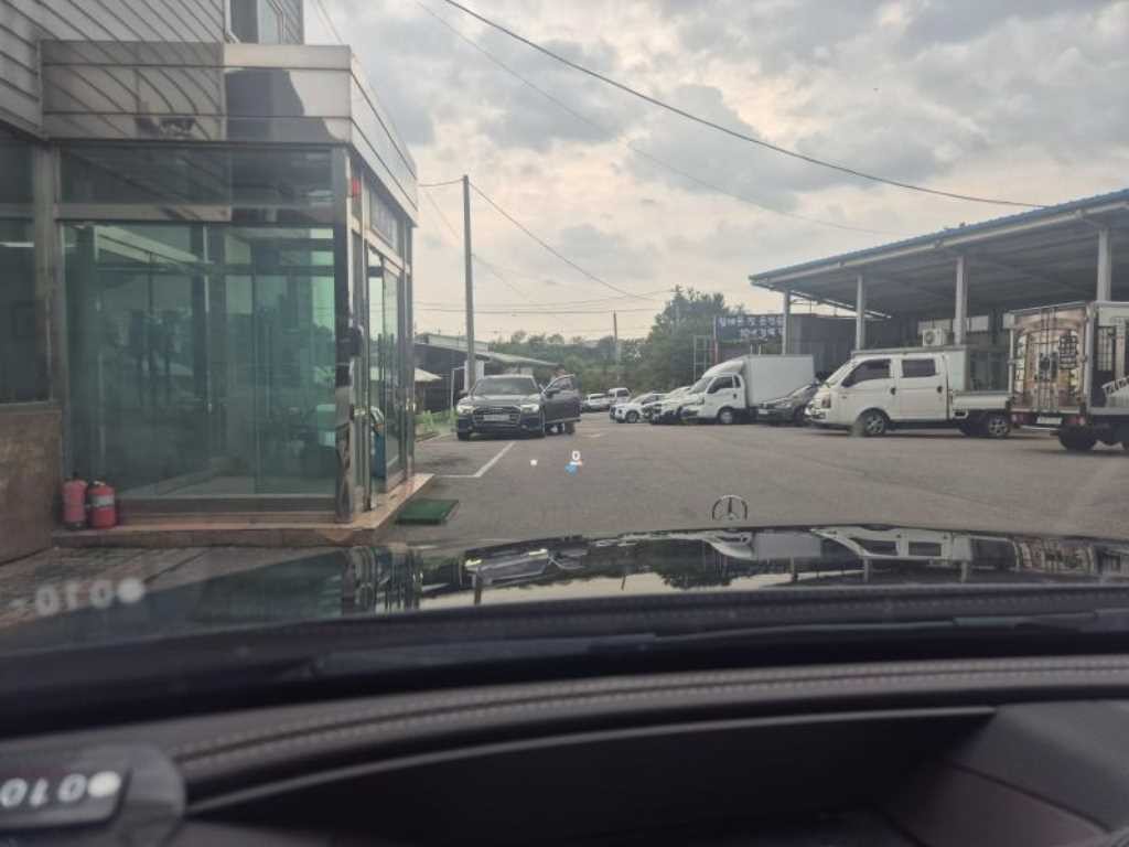 벤츠 E 클래스 E-클래스 W213 E300 4MATIC 익스클루시브 이미지 17