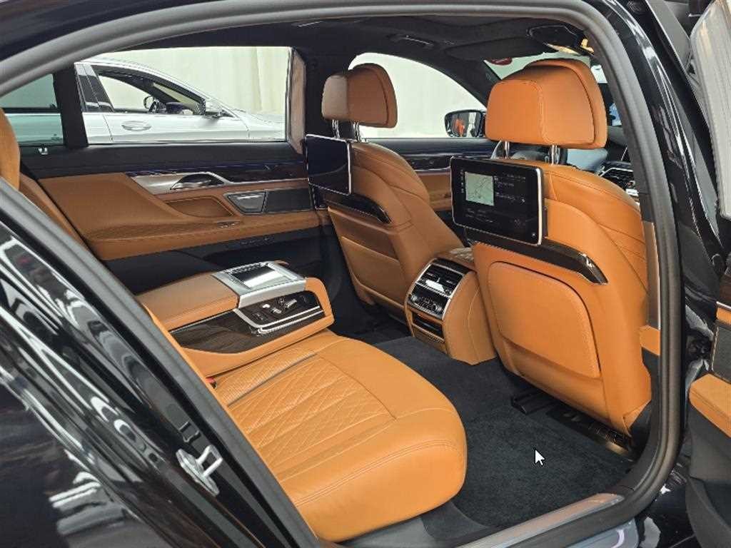 BMW 7시리즈 7시리즈 (G11) 740Li xDrive 디자인 퓨어 엑설런스 이미지 12