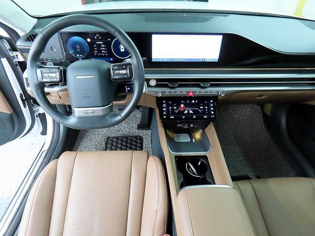 현대 그랜저 그랜저 (GN7) 가솔린 2.5 2WD 익스클루시브 이미지 7