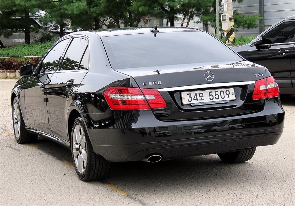 벤츠 E 클래스 E-클래스 W212 E200 CGI 이미지 3