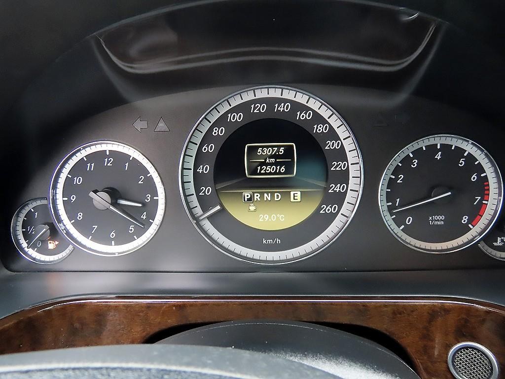 벤츠 E 클래스 E-클래스 W212 E200 CGI 이미지 9