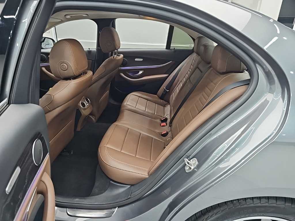 벤츠 E 클래스 E-클래스 W213 E220d 아방가르드 이미지 12