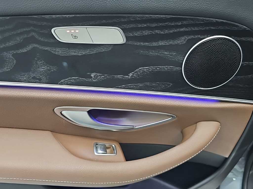 벤츠 E 클래스 E-클래스 W213 E220d 아방가르드 이미지 13