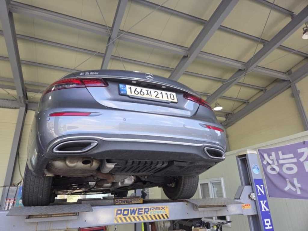 벤츠 E 클래스 E-클래스 W213 E250 아방가르드 이미지 2