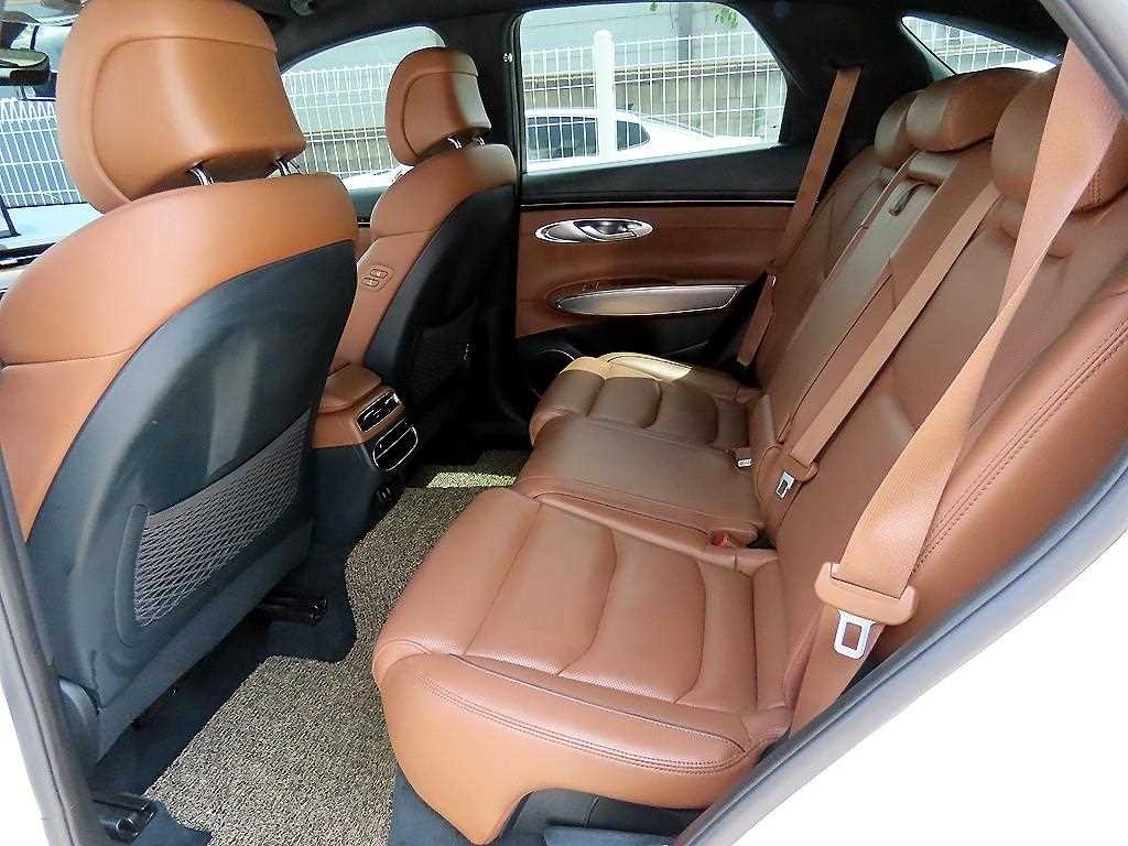 제네시스 GV70 2.5T 가솔린 AWD 이미지 6