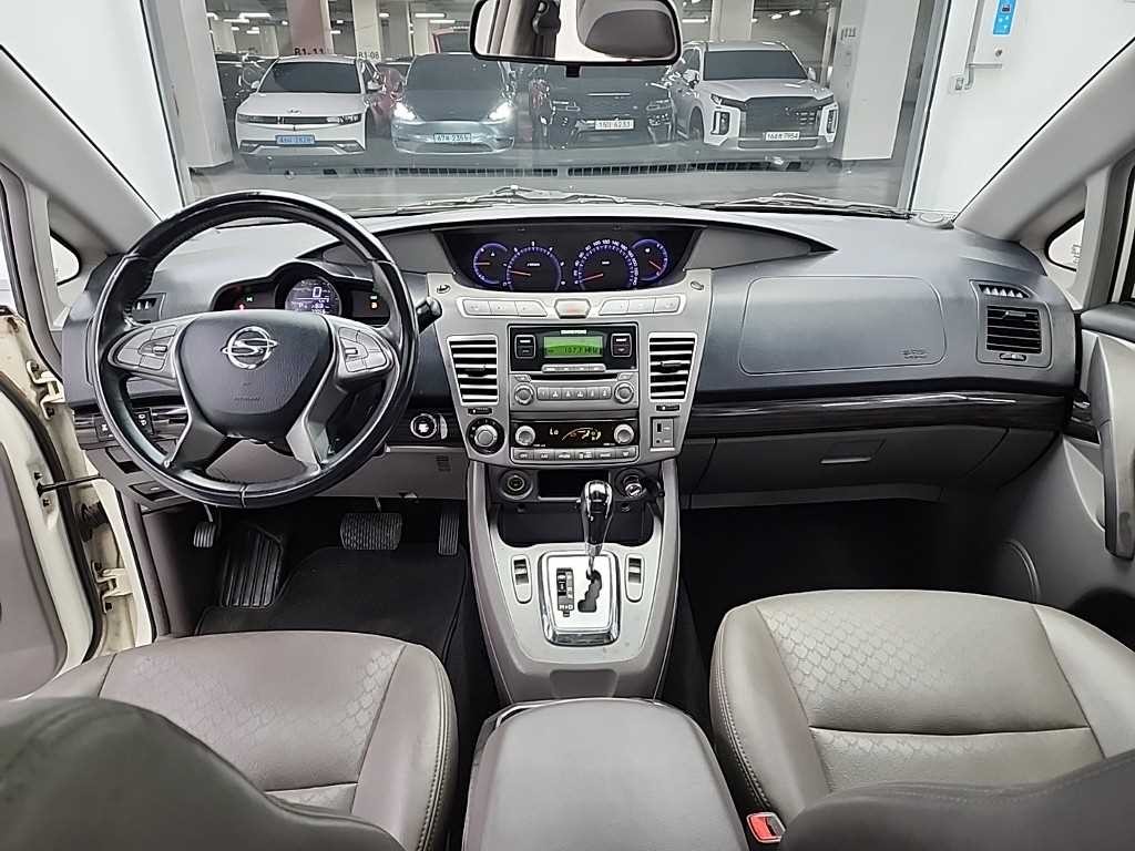 KG모빌리티(쌍용) 코란도 코란도투리스모 4WD TX 9인승 이미지 7