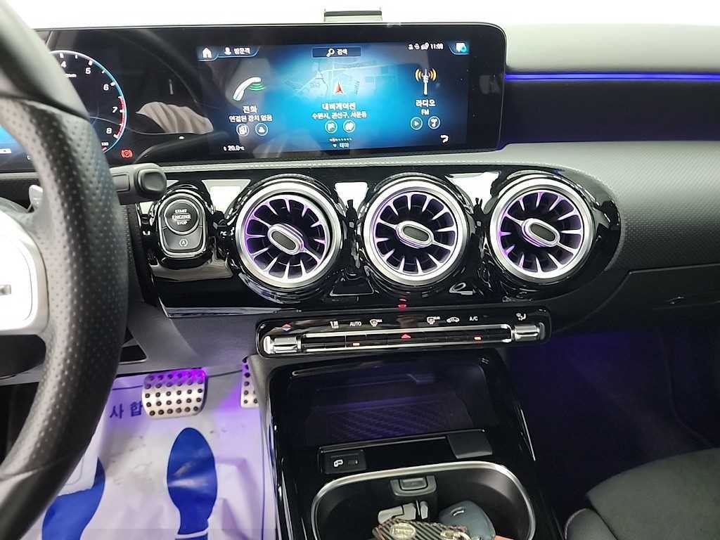 벤츠 A 클래스 A클래스 W177 AMG A35 4MATIC 세단 이미지 10