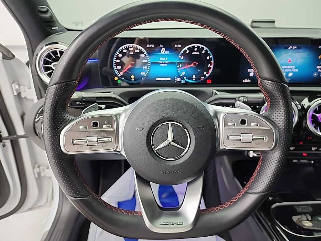 벤츠 A 클래스 A클래스 W177 AMG A35 4MATIC 세단 이미지 9