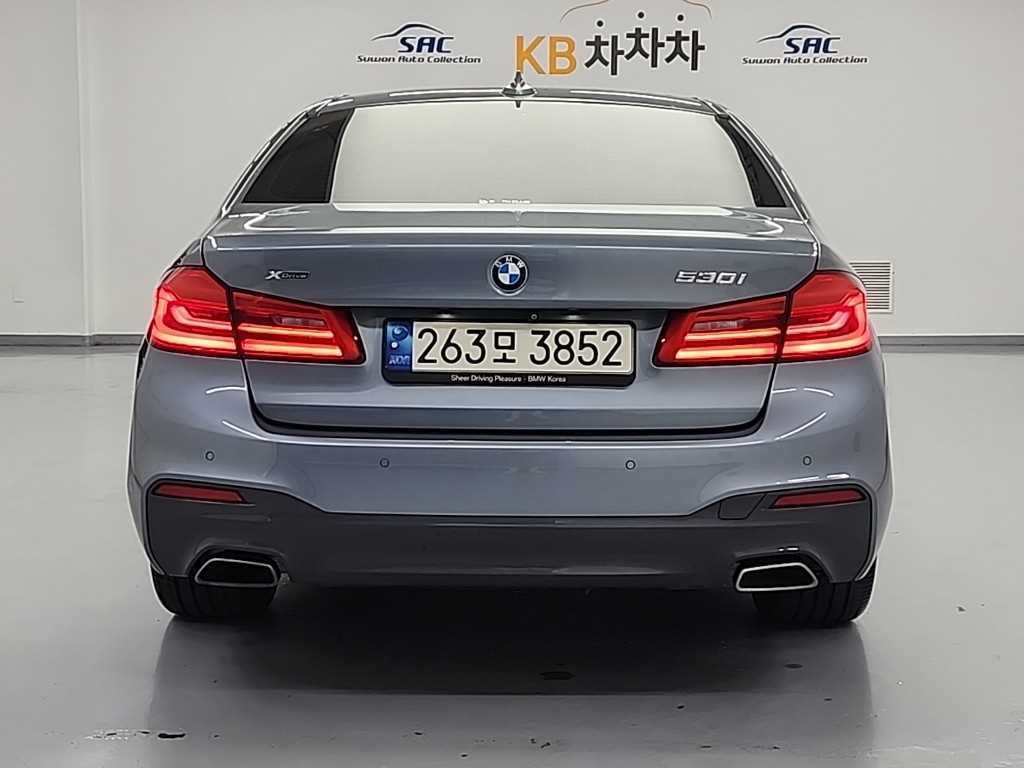 BMW 5시리즈 5시리즈 (G30) 530i xDrive M 스포츠 플러스 이미지 3