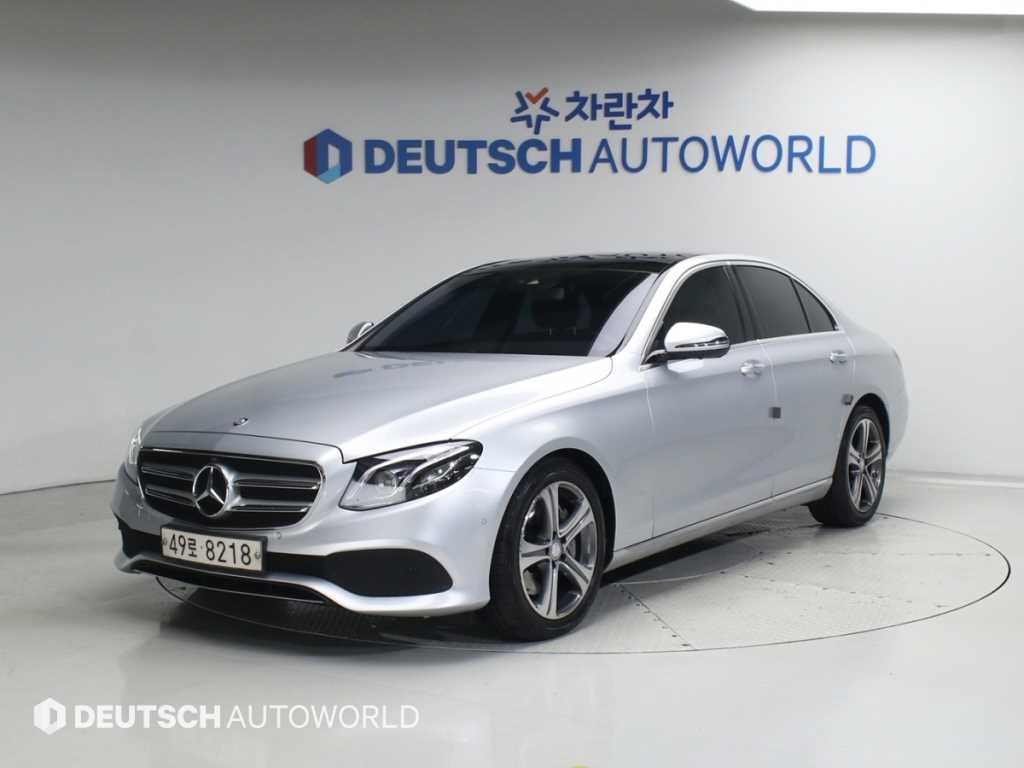 벤츠 E 클래스 E-클래스 W213 E300 아방가르드 이미지 1