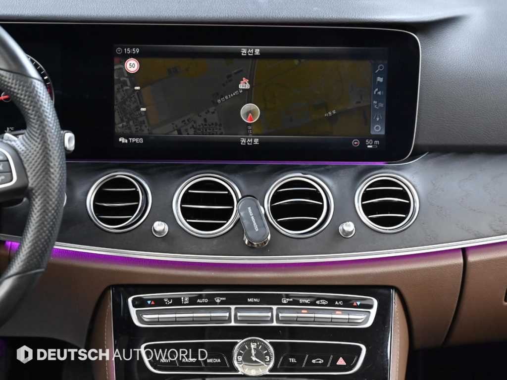 벤츠 E 클래스 E-클래스 W213 E300 아방가르드 이미지 14