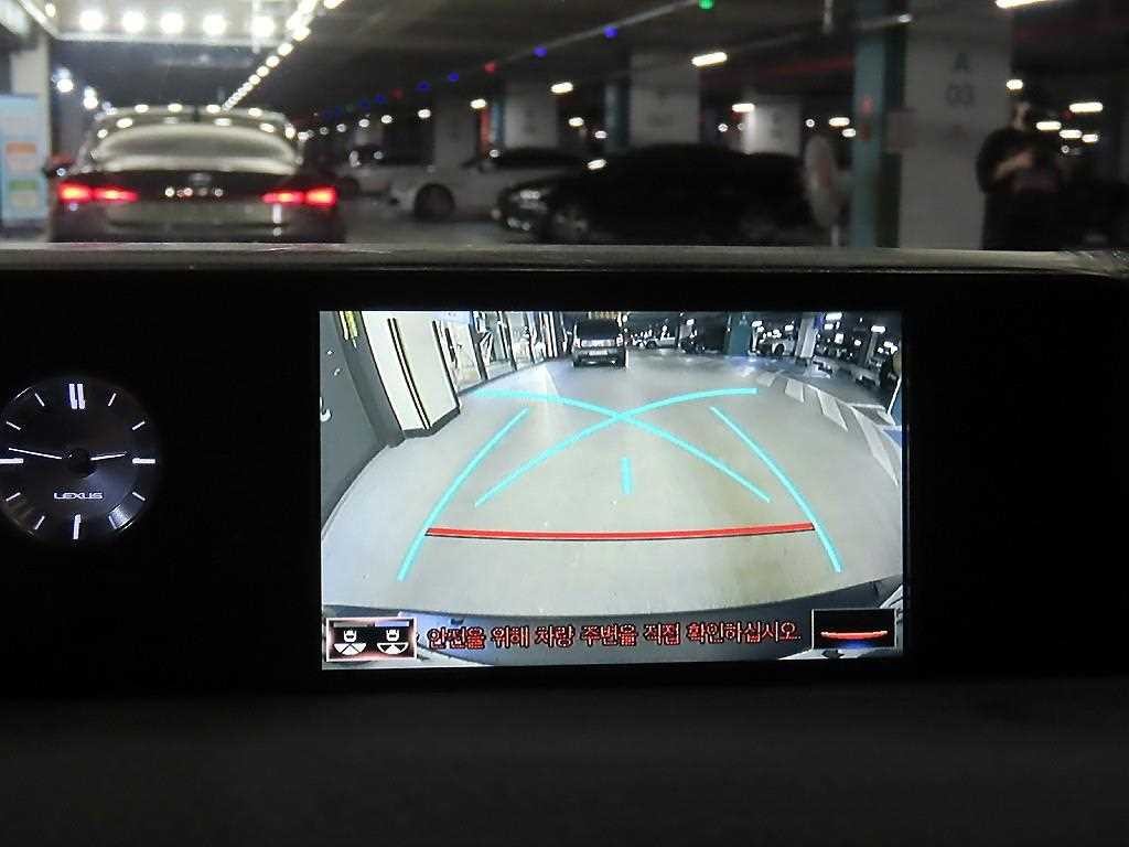 렉서스 UX UX 250h 2.0 2WD 이미지 13