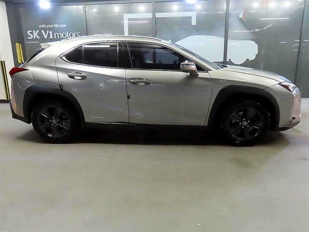 렉서스 UX UX 250h 2.0 2WD 이미지 3