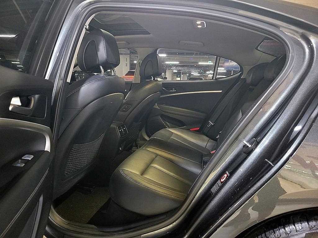 제네시스 G70 2.0T 어드밴스드 이미지 8