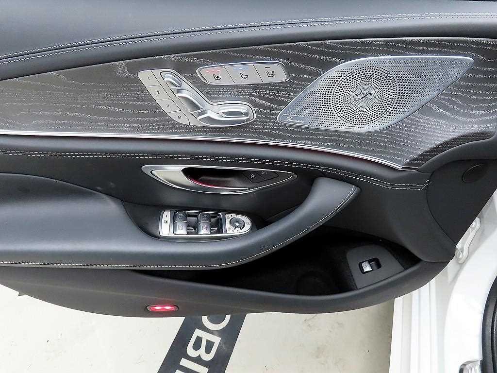 벤츠 AMG GT 4도어 43 4MATIC+ 이미지 11