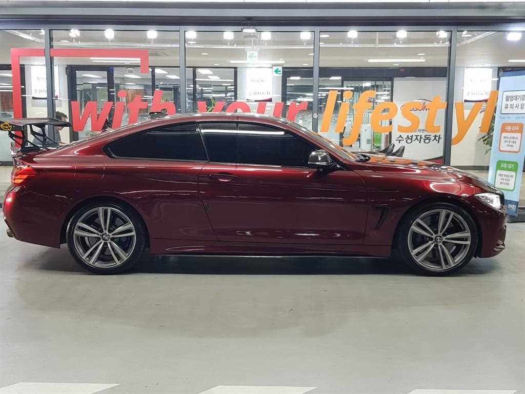 BMW 4시리즈 4시리즈 (F32) 428i 쿠페 M 스포츠 이미지 3