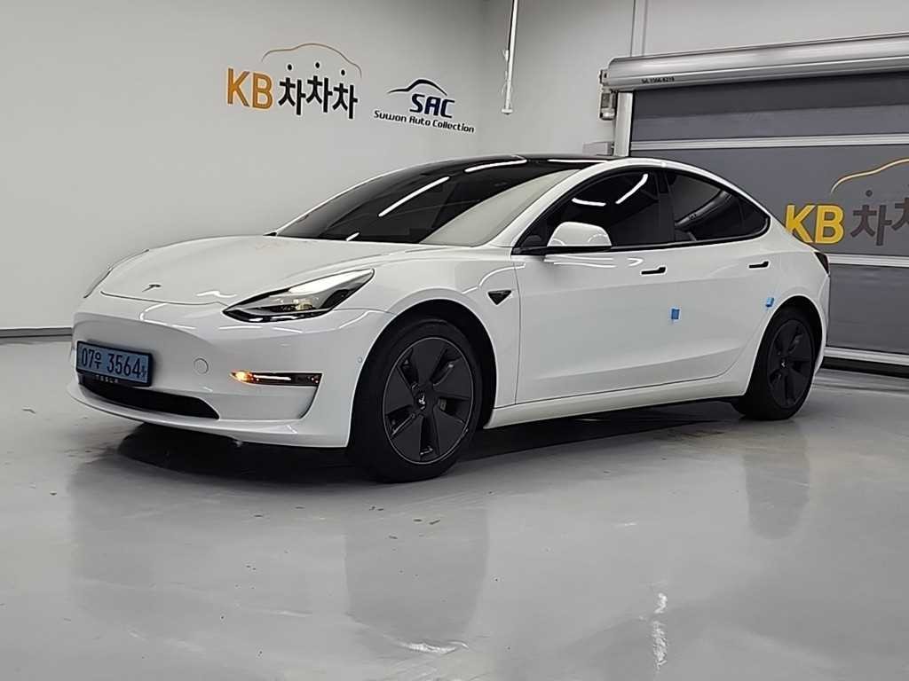 테슬라 모델 3 롱 레인지 이미지 1