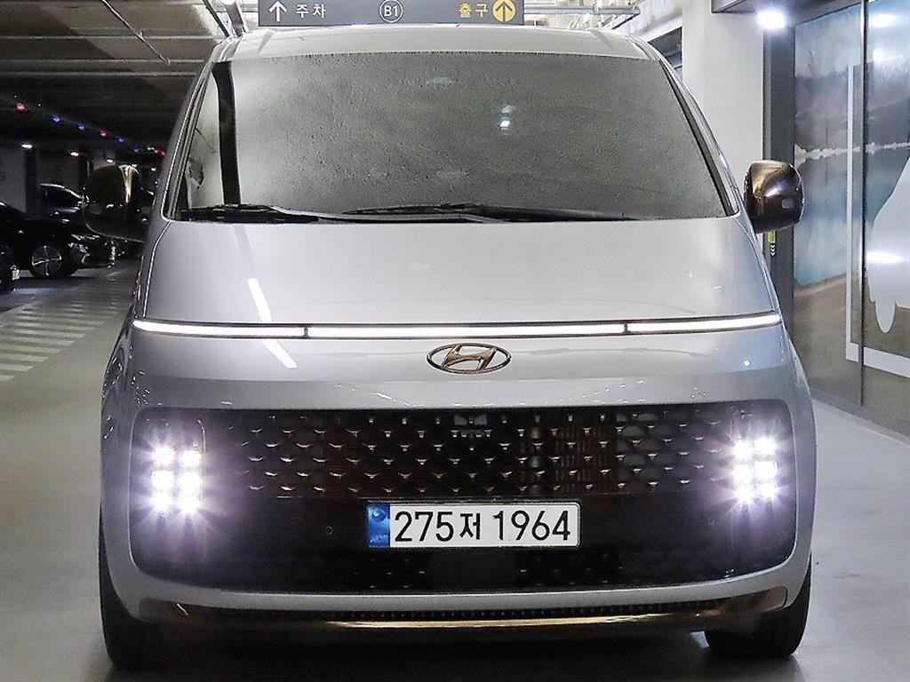 현대 스타리아 2WD 디젤 라운지 인스퍼레이션 7인승 이미지 2