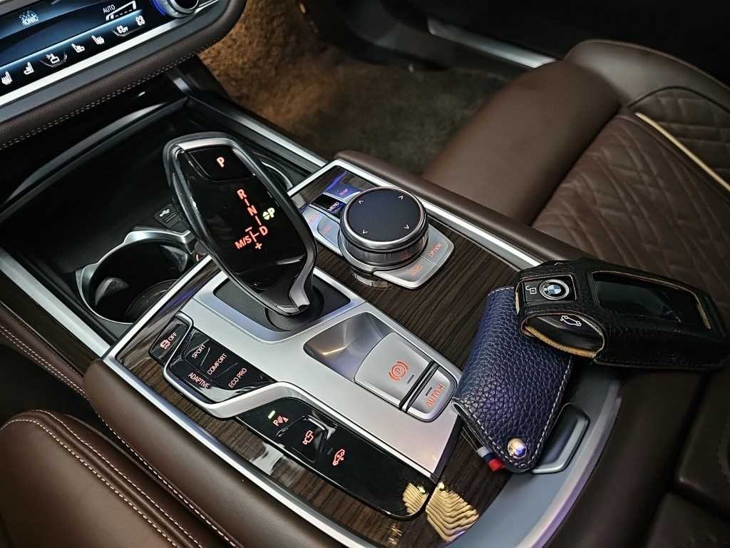 BMW 7시리즈 7시리즈 (G11) 740i 디자인 퓨어 엑설런스 이미지 8