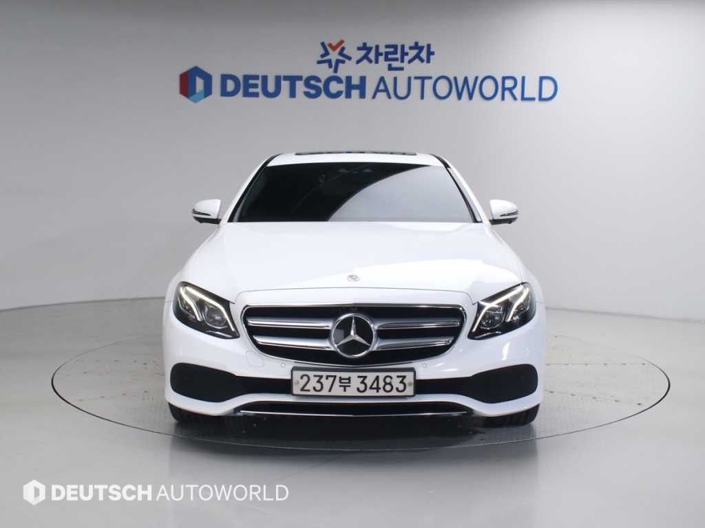 벤츠 E 클래스 E-클래스 W213 E300 아방가르드 이미지 3