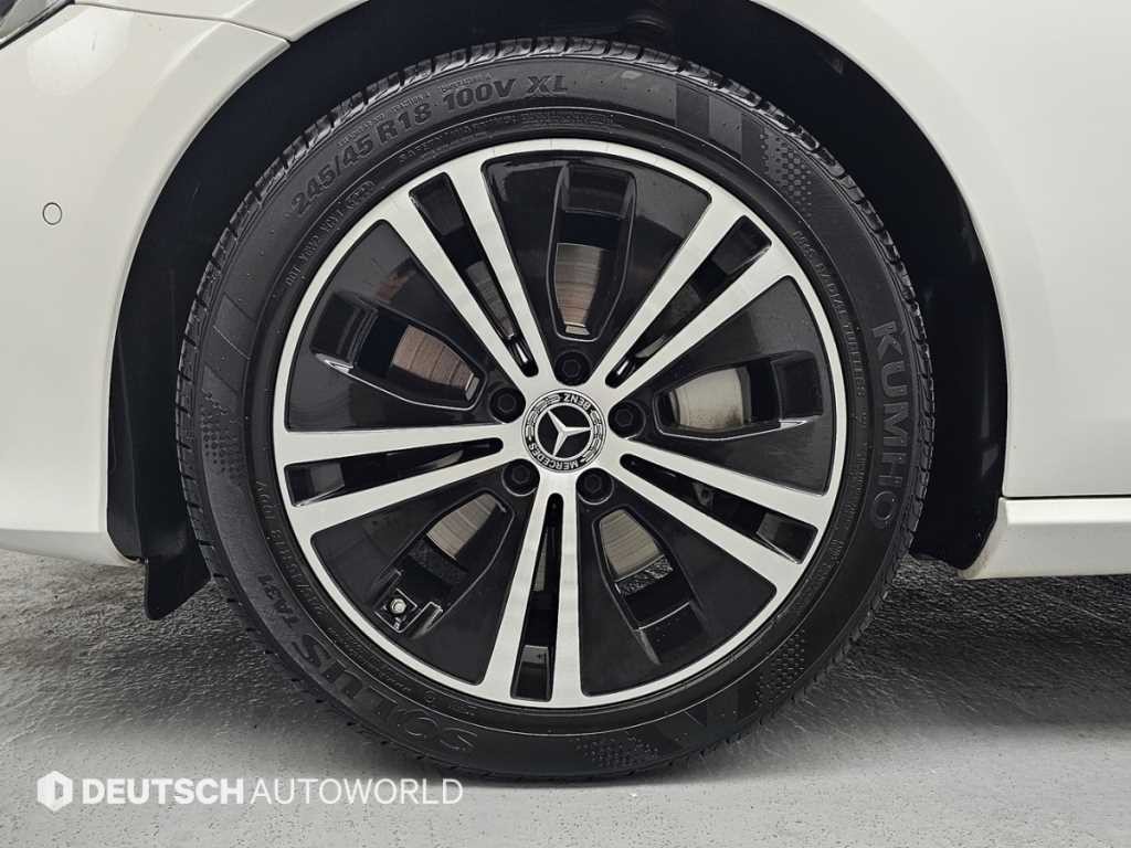 벤츠 E 클래스 E-클래스 W213 E300 아방가르드 이미지 5