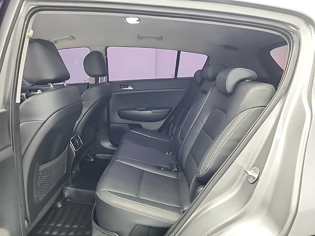 기아 스포티지 스포티지 더 볼드 2.0 디젤 4WD 프레스티지 이미지 12