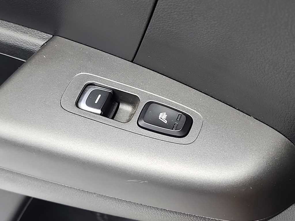 기아 스포티지 스포티지 더 볼드 2.0 디젤 4WD 프레스티지 이미지 15