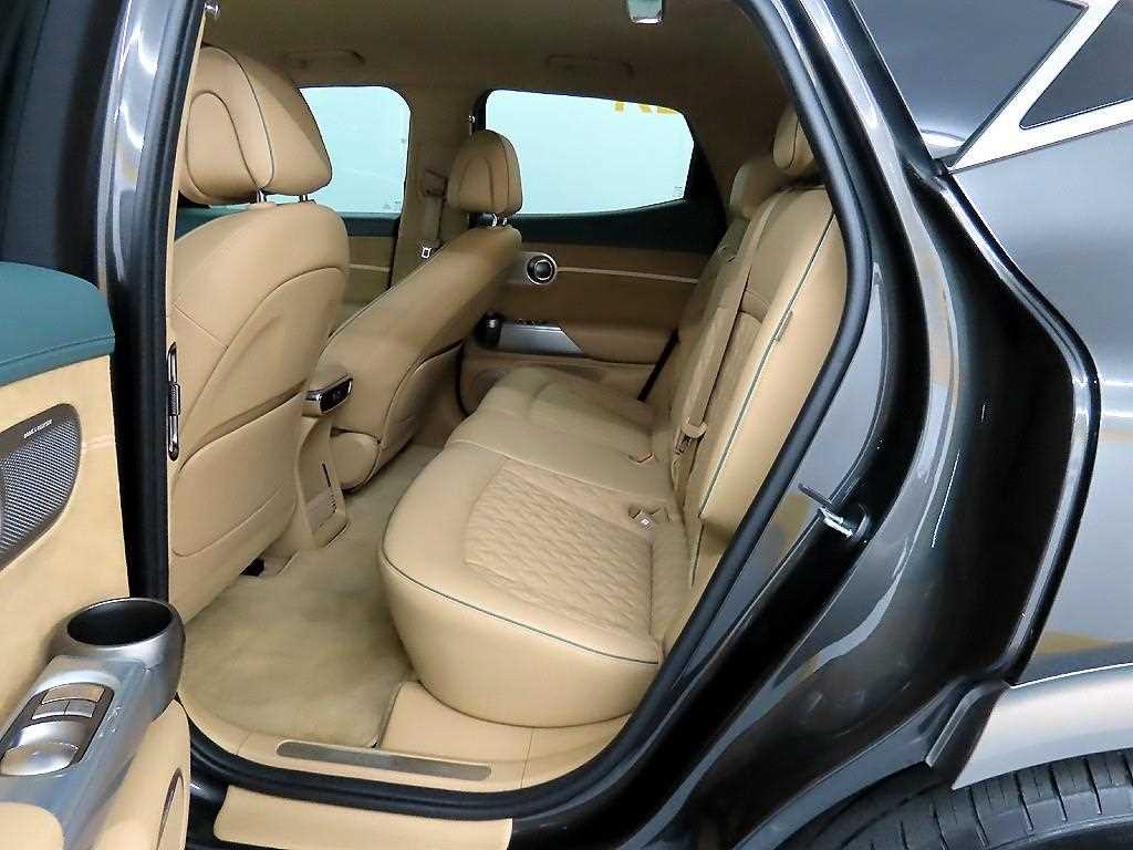 제네시스 GV60 스탠다드 2WD 이미지 6