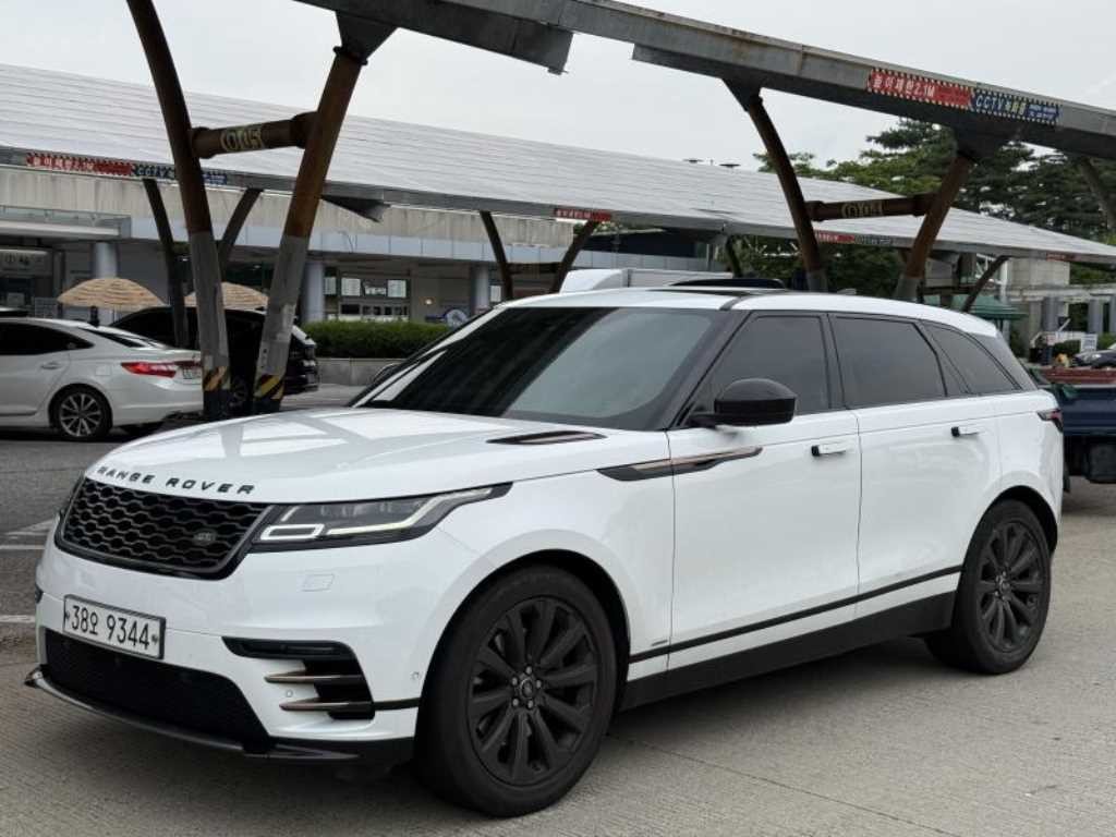 랜드로버 레인지로버 벨라 3.0 D300 R-다이나믹 SE 이미지 1