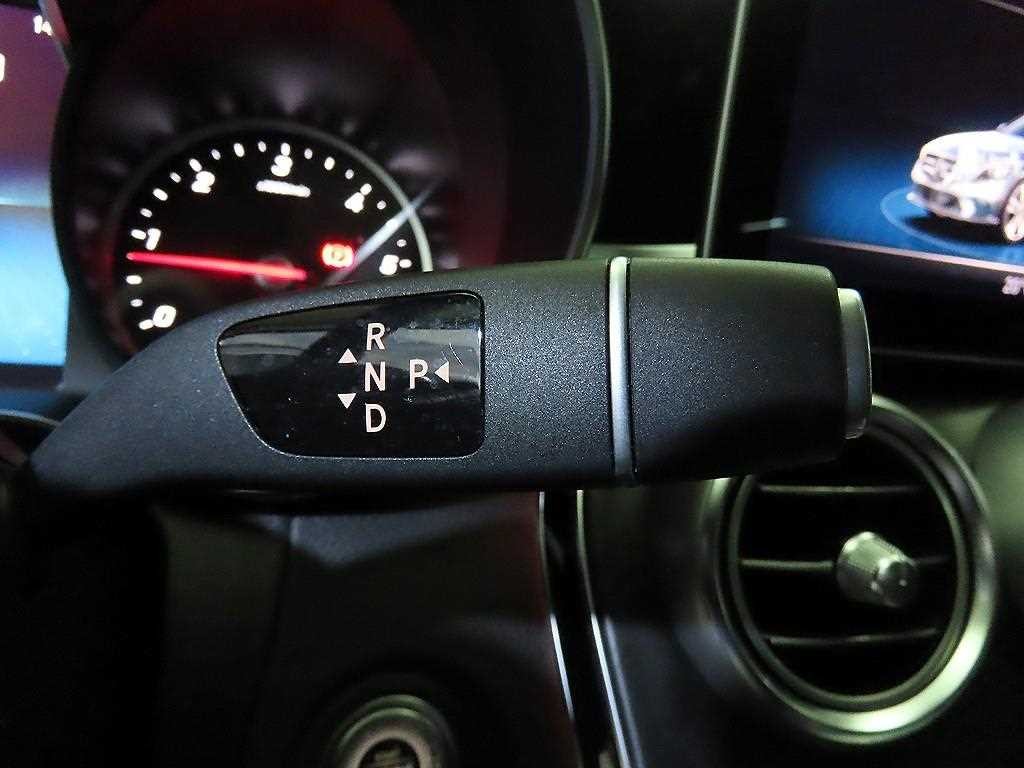 벤츠 C 클래스 C클래스 W205 C220 d 4MATIC 익스클루시브 이미지 12