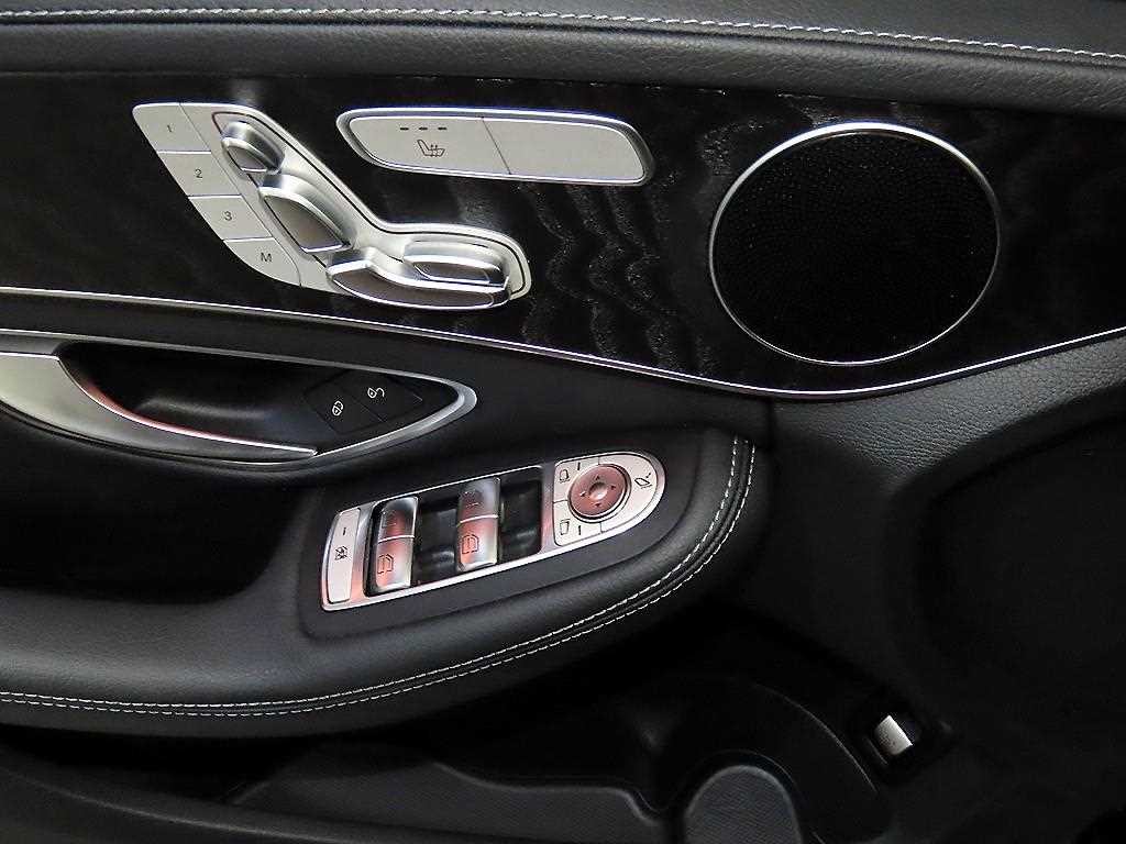 벤츠 C 클래스 C클래스 W205 C220 d 4MATIC 익스클루시브 이미지 14