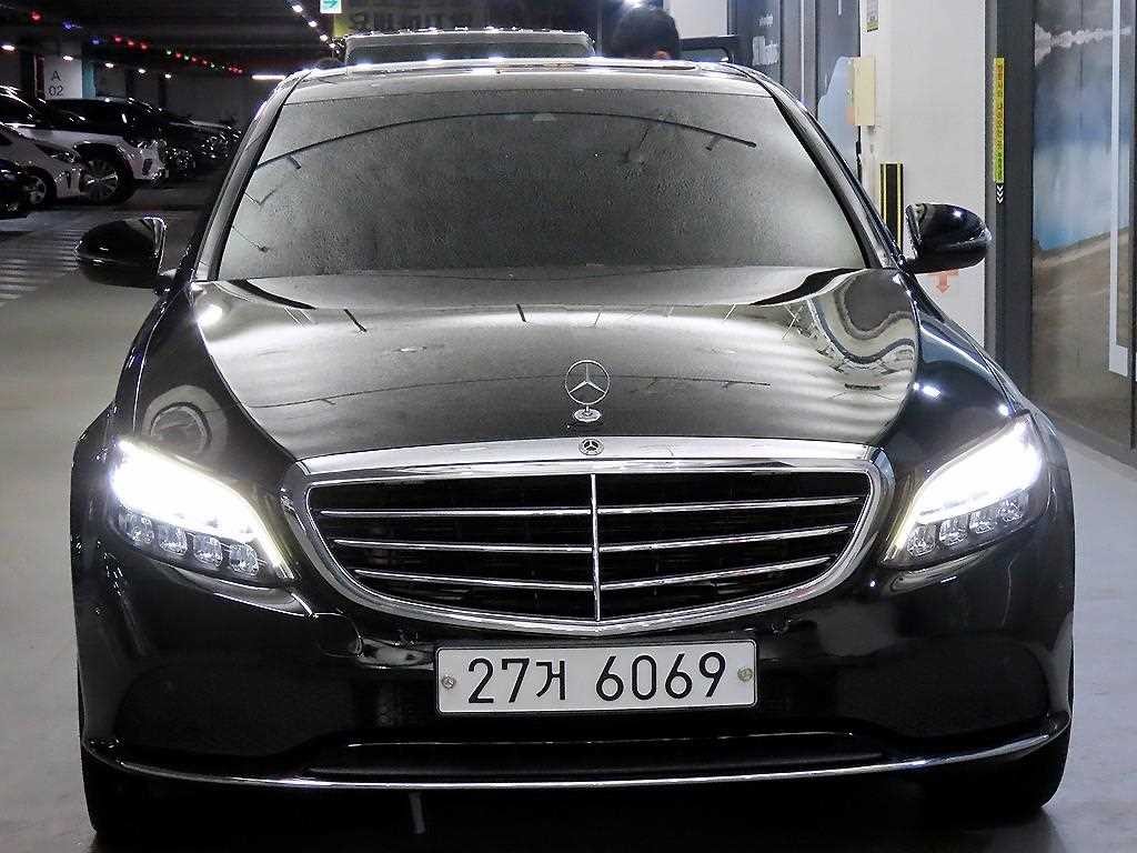 벤츠 C 클래스 C클래스 W205 C220 d 4MATIC 익스클루시브 이미지 2