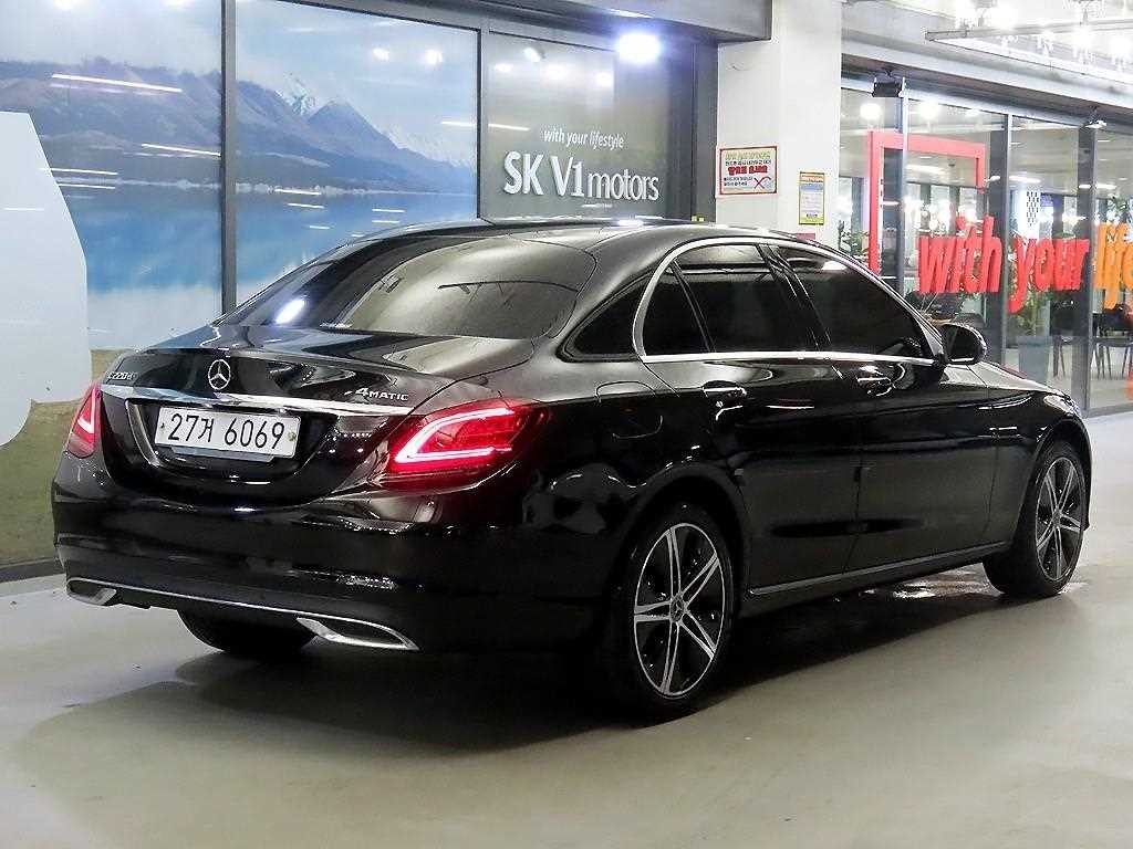 벤츠 C 클래스 C클래스 W205 C220 d 4MATIC 익스클루시브 이미지 4