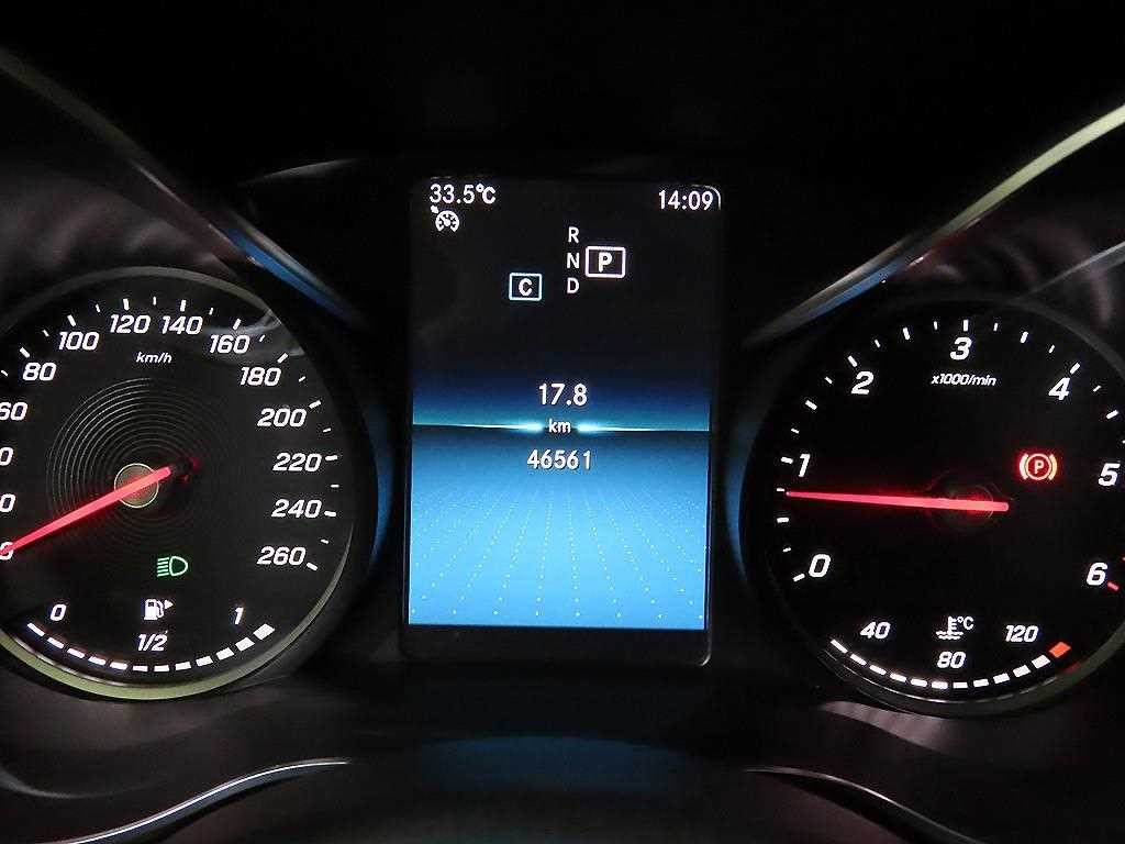 벤츠 C 클래스 C클래스 W205 C220 d 4MATIC 익스클루시브 이미지 9
