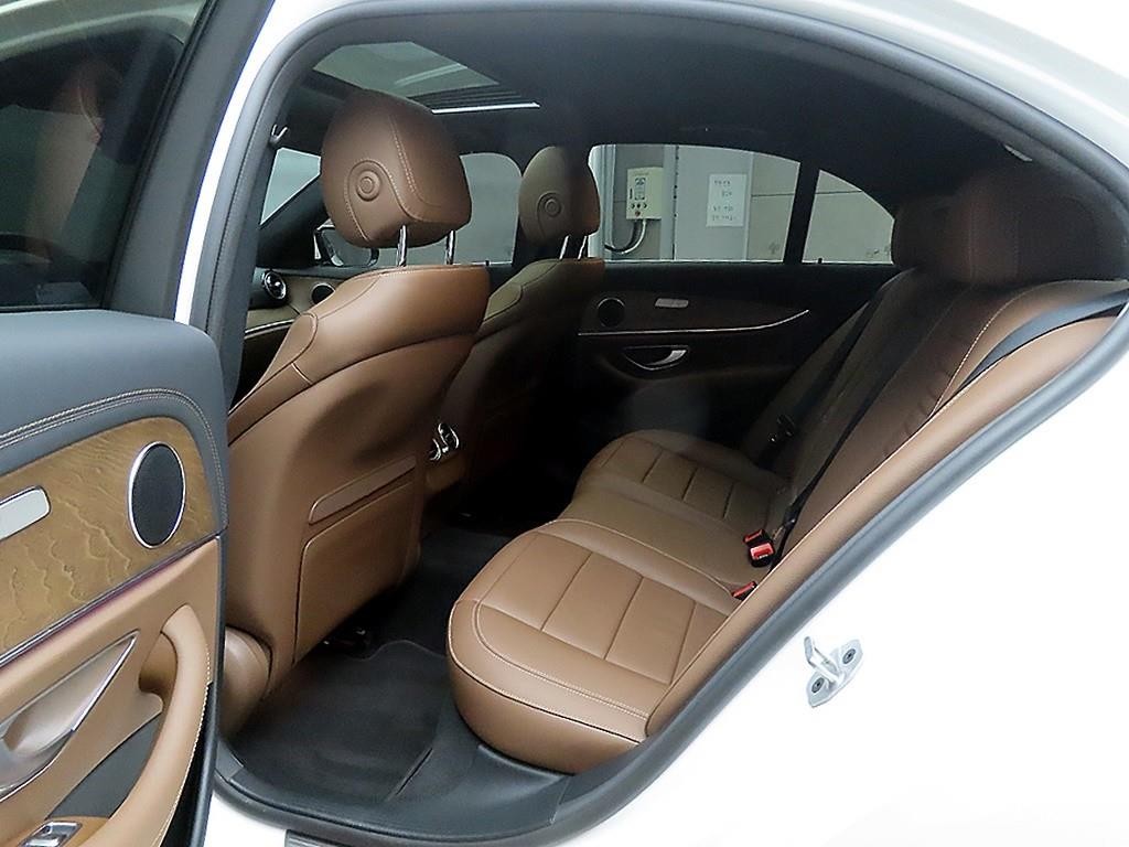 벤츠 E 클래스 E-클래스 W213 E250 아방가르드 이미지 6