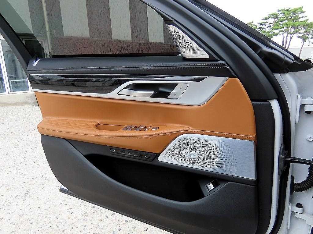 BMW 7시리즈 7시리즈 (G11) 745e i퍼포먼스 M스포츠 이미지 11